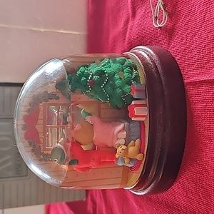 Avon Light Up Snow Globe Dome